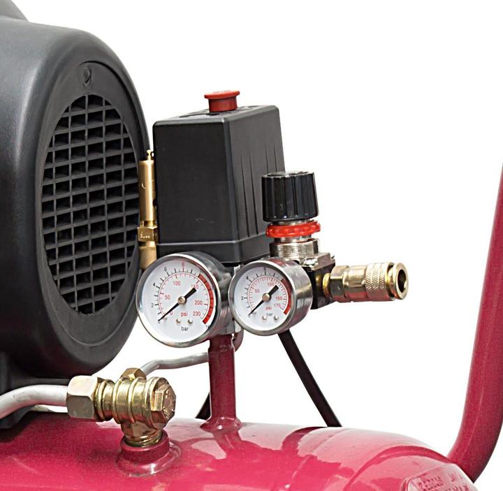 Actual product image Elmag Complete with pressure reducer, pressure switch and EURO coupling (8 bar, 24 l)