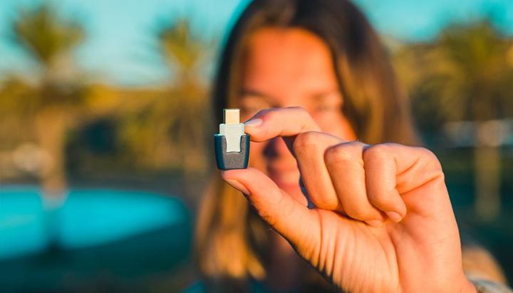 Produktbild Heat it Insektenstich Behandlungsstift Android USB-C & iPhone 15