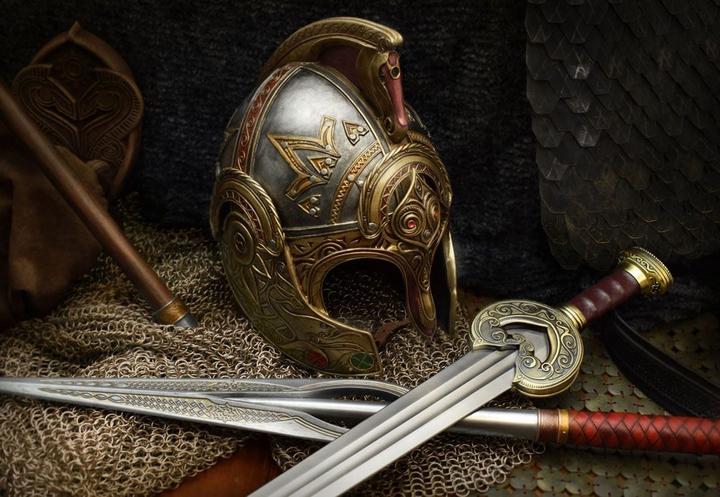 Immagine prodotto United Cutlery Il Signore degli Anelli: Elmo di Re Teodoro