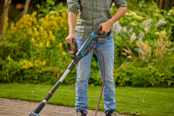Produktbild Gardena Akku-Multi-Reiniger Aqua (Akkubetrieb)