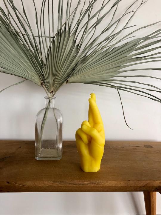 Actual product image Candle Hand crossed fingers (1 pcs.)