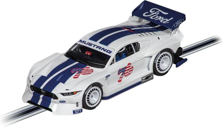 Carrera 20027752 - Evolution Ford Mustang GTY "No.76" mit Licht