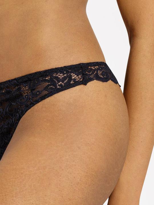 Produktbild Hanro Moments String (M)