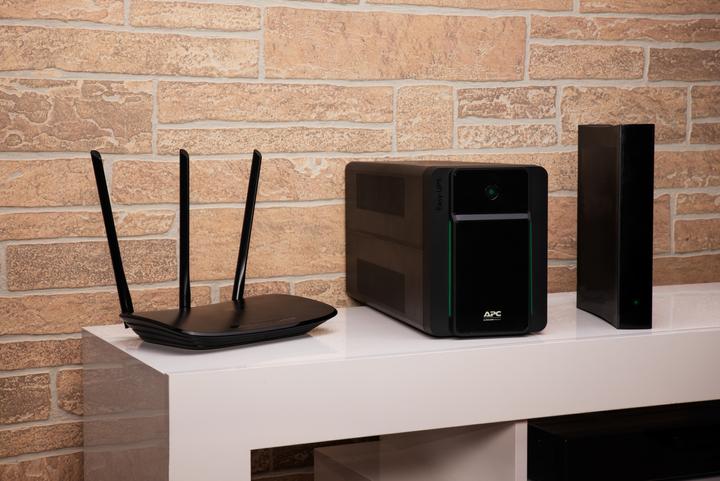 Produktbild APC Easy UPS BVX Series BVX1600LI-GR (1600 VA, 900 W, Line-Interaktiv USV)