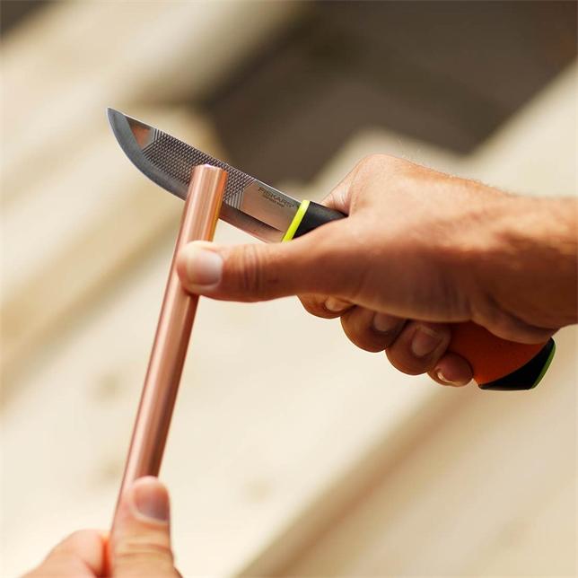 Actual product image Fiskars Heavy-duty knife including holster with integrated knife sharpener, total length: 21.9 cm (21.90 cm)