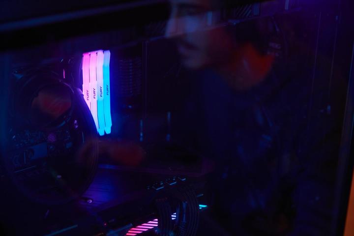 Image du produit Kingston FURY Renegade RGB (2 x 16GB, 8000 MHz, RAM DDR5, DIMM)