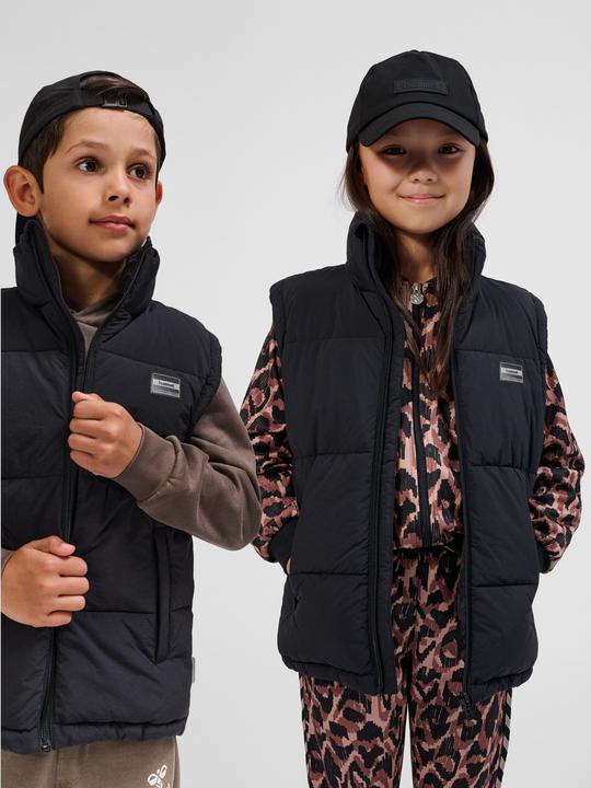 Actual product image hummel hmlCRISP TEX VEST (134)