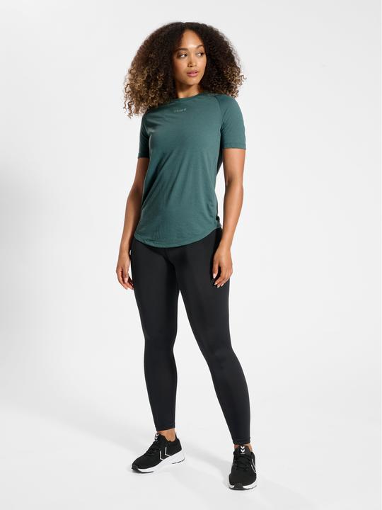 Actual product image hummel Mt Vanja T-Shirt (S)