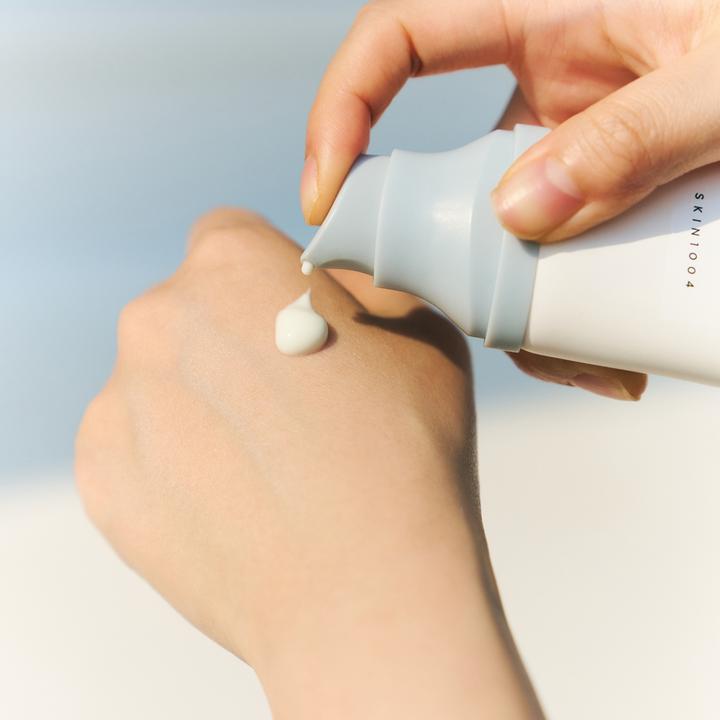 Actual product image Skin1004 Madagascar Centella Hyalu-Cica Water-Fit Sun Serum (Sun cream face, SPF 50+, 50 ml, 50 g)