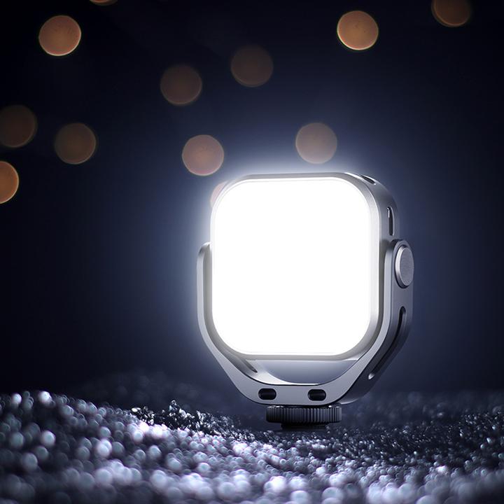 Actual product image Ulanzi VIJIM 360° Rotating LED Video Light (Video light)