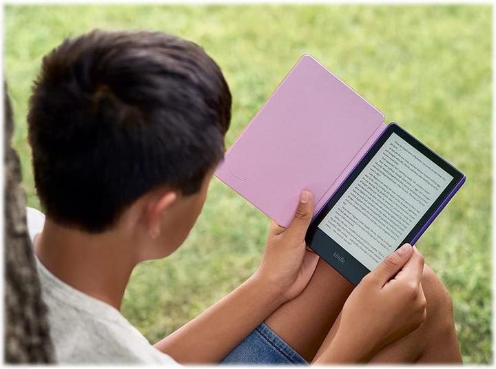 Image du produit Amazon Kindle Paperwhite Kids 2023 16GB eReader waterf forêt de joyaux B09TM2S6T1 (6.80", 16 Go, Forêt de joyaux)
