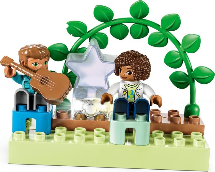 Actual product image LEGO 3-in-1 family house (10994)