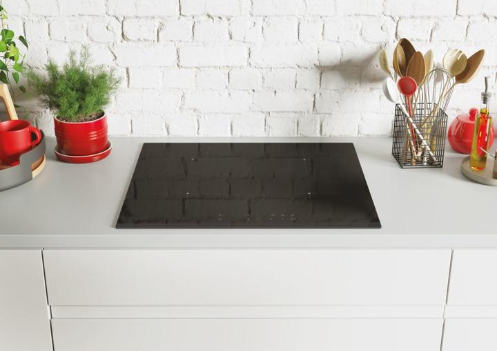 Actual product image Hoover HI624TCT/1 Black Built-in Zone induction hob 4 zone(s)
