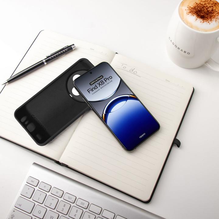 Produktbild Cadorabo Hülle für Oppo Find X8 Pro im Liquid Case Design (Oppo Find X)
