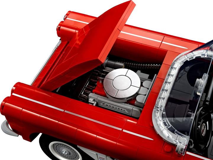 Actual product image LEGO Icons Corvette (10321, LEGO Icons)