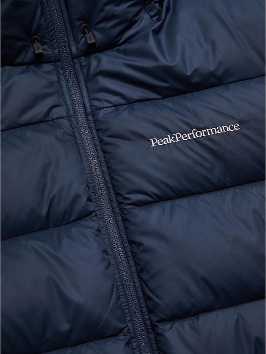 Actual product image Peak Performance Frost Down (S)