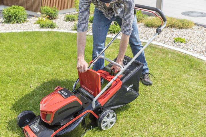Image du produit AL-KO Tondeuse à gazon sans fil 42.9 Li 36 V (batterie Li-Ion 40 V / 4 Ah, largeur de coupe 42 cm,... (Fonctionnement sur batterie)