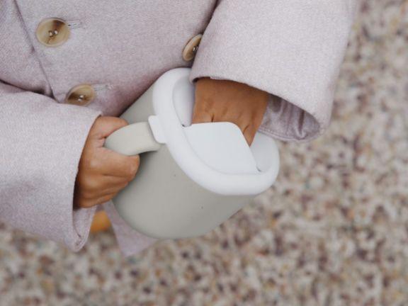 Image du produit Beaba Boîte à Goûter En Silicone Pick And Snack, Gris Velours
