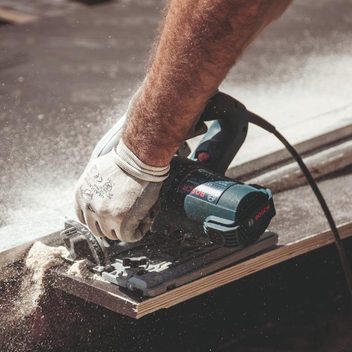 Produktbild Bosch Professional Handkreissäge GKS 55+ GCE, mit L-BOXX