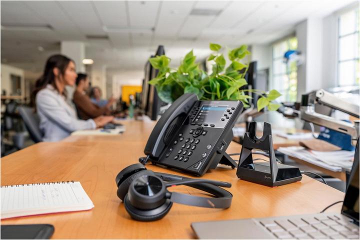 Actual product image Poly Voyager 4320 (Wireless, USB-A)