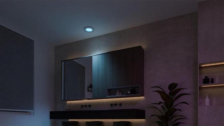 Produktbild Philips Hue White & Color Ambiance Slim Recessed (650 lm)