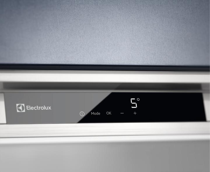Actual product image Electrolux EK242SLSW (214 l)