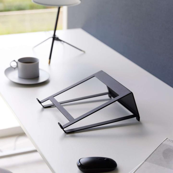 Produktbild Yamazaki Tablet-/Laptophalter mit Doppelfunktion TOWER