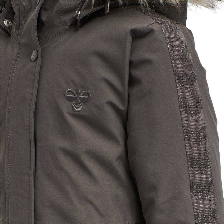 Produktbild hummel Leaf Coat (104)