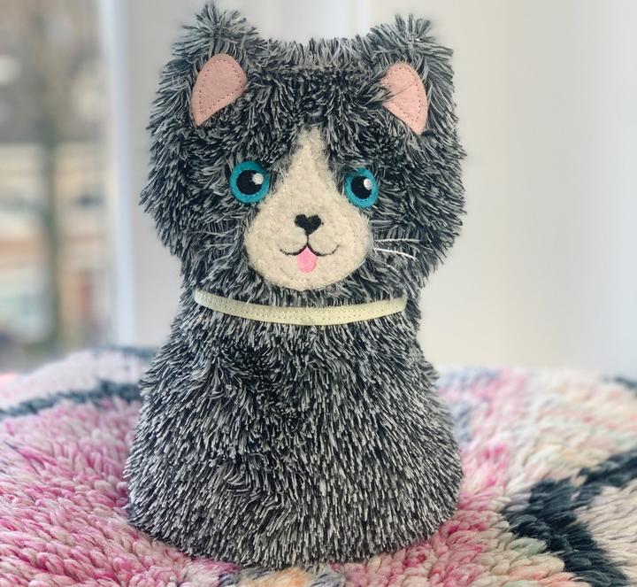Actual product image Bitten Huggable Mellow Cat