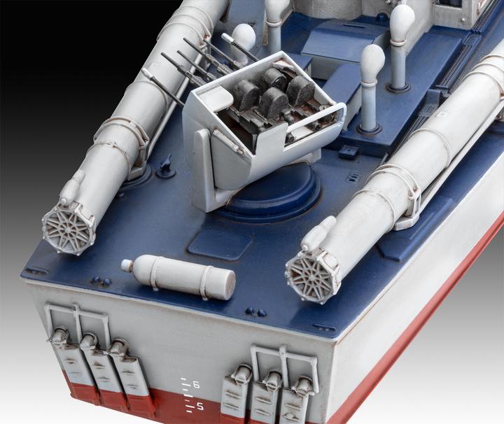 Actual product image Revell MS Patrol Torpedo Boat PT-559 / PT-160