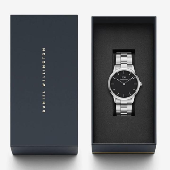 Actual product image Daniel Wellington Iconic Link Black Silver (40 mm) (Analogue wristwatch, 40 mm)