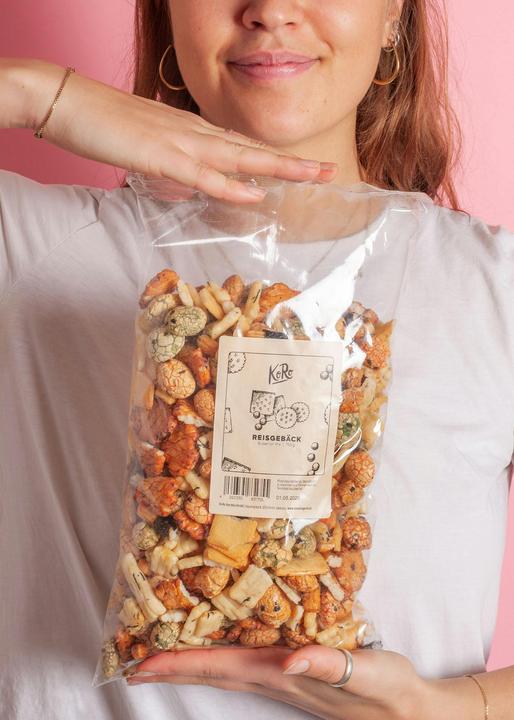 Produktbild KoRo Mischung aus würzigem Reis- und Erdnussgebäck (750 g)