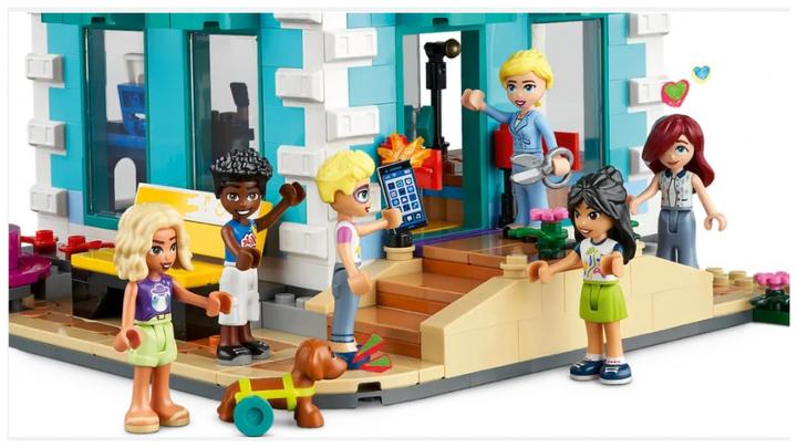 Produktbild LEGO Heartlake City Gemeinschaftszentrum (41748, LEGO Friends)