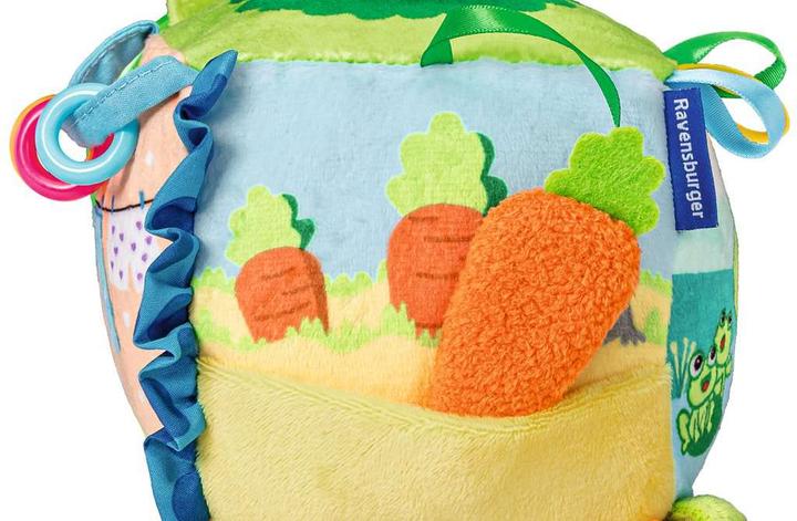 Actual product image Ravensburger ministeps 4584 Pelle play cube, cuddly soft activity cube with crackling foil and