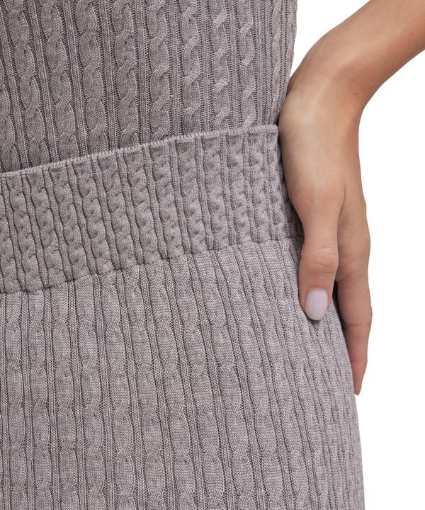 Actual product image Falke FIN Silk Touch Wide Pants w (L)