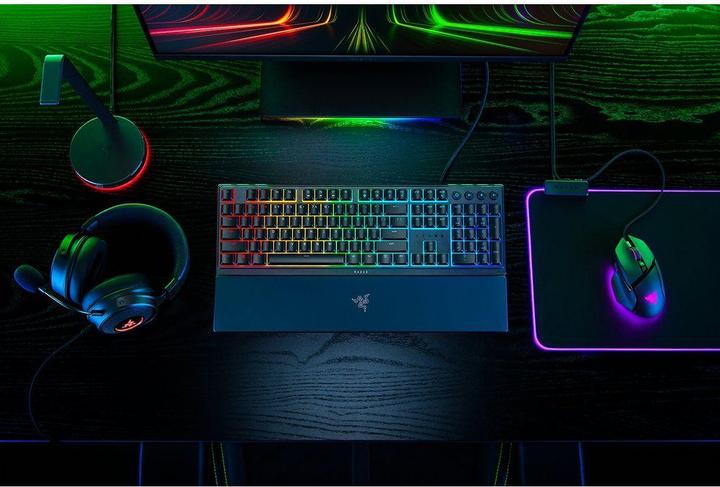 Actual product image Razer Ornata V3 (CH, Cable)