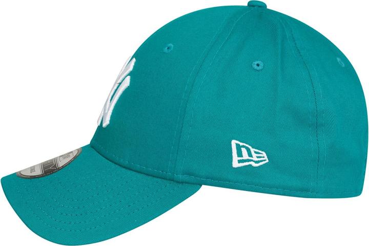 Actual product image New Era 9Forty Strapback Cap New York Yankees bottlegreen