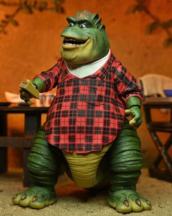 Actual product image Neca Dinosaurs Action Figure Ultimate Earl Sinclair 18 cm
