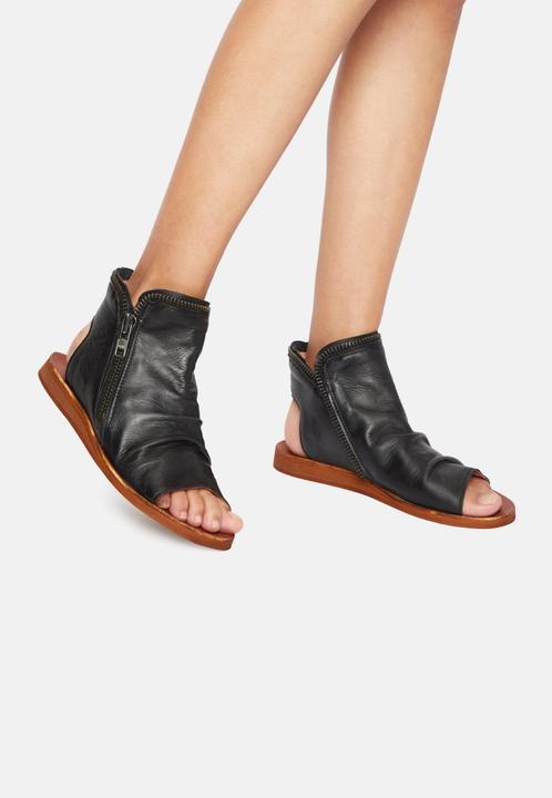 Produktbild Felmini CAROLINA D054 - Flache Sandalen aus echtem Leder mit Wascheffekt und Lederfutter. Nachhaltig produzi (37)
