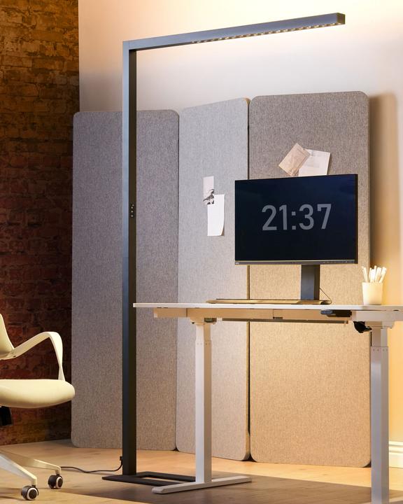 Actual product image Beliani Floor lamp LED metal black 194 cm rectangular MENSA (10800 lm, E27)