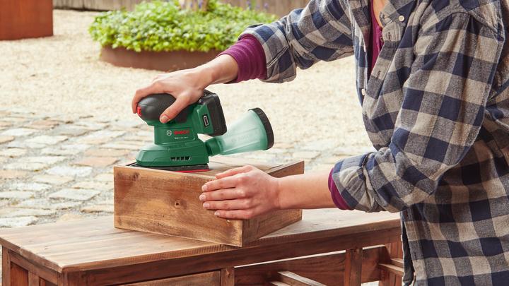 Immagine prodotto Bosch Home & Garden UniversalSander 18V-10 (Smerigliatrice a delta)