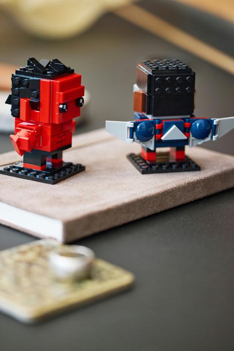 Image du produit LEGO BrickHeadz Super Heroes Captain America & Red Hulk (40668, LEGO Brickheadz)
