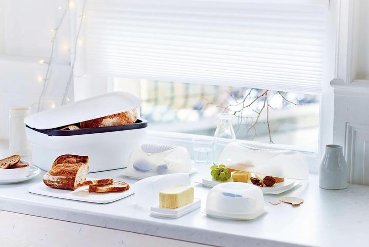 Actual product image Tupperware BreadSmart Large