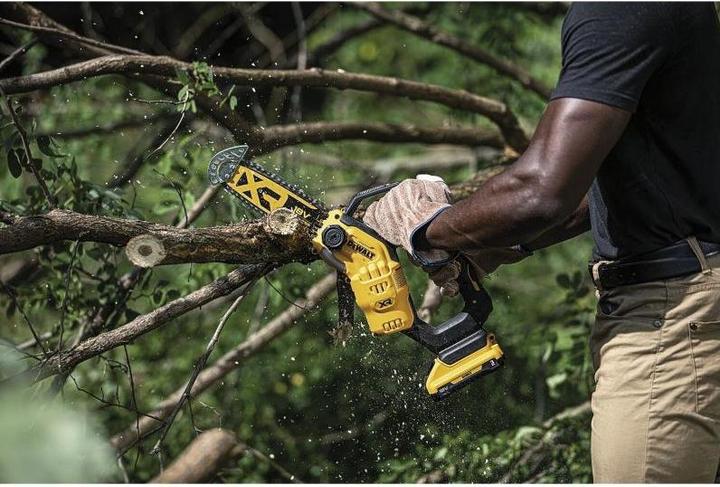 Actual product image DeWalt Cordless pruning saw (Battery chain saw)