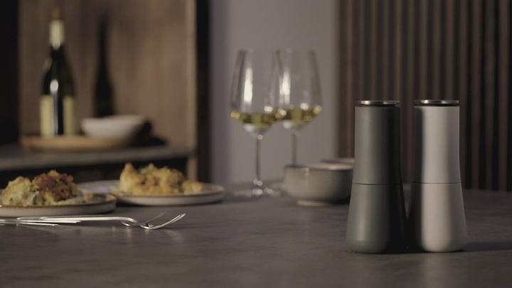 Actual product image Joseph Joseph Milltop salt and pepper mill (Salt, Pepper)