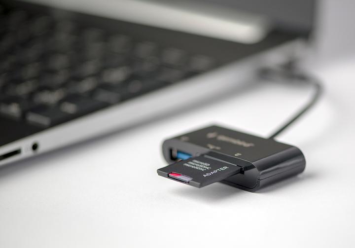 Actual product image Gembird UHB-CR3-02 (USB-C)