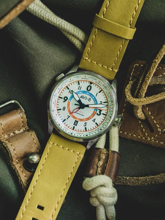 Image du produit AVI-8 AV-4120-02 Wingman Worldtimer GMT (Montre pilote, 41 mm)