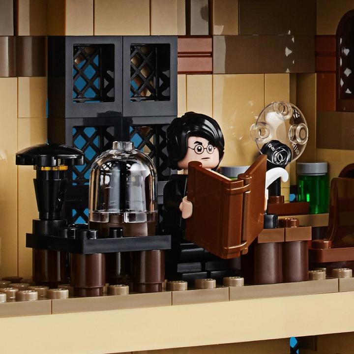 Actual product image LEGO Hogwarts clock tower (75948, LEGO Harry Potter)