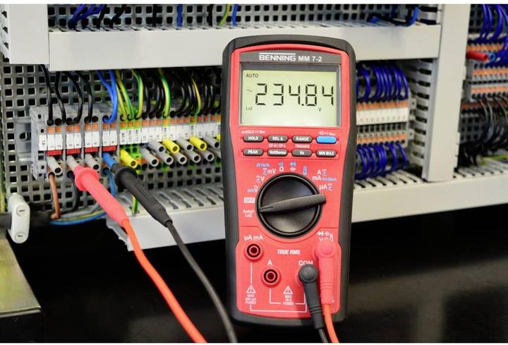 Produktbild Benning TRUE RMS Digital-Multimeter (CAT III 1000V, CAT IV 600V)