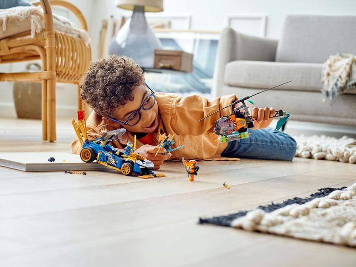 Produktbild LEGO Jays und Nyas Rennwagen EVO (71776, LEGO Ninjago)